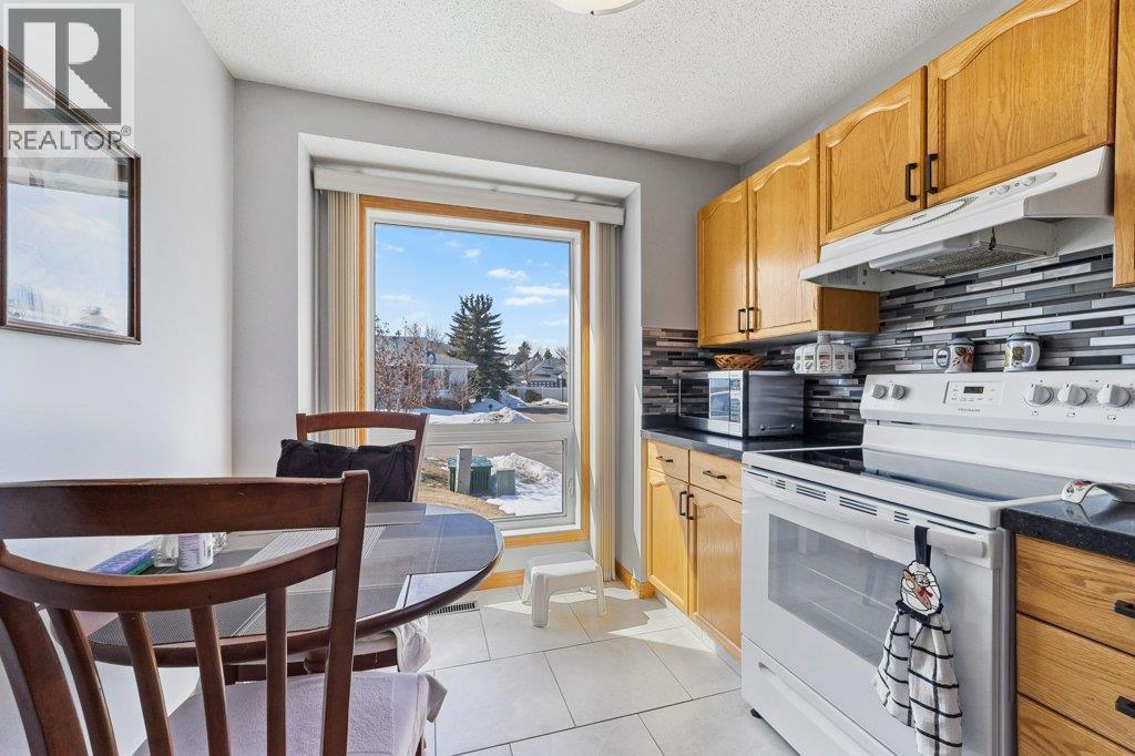 52 Macewan Park Heights Nw, Calgary, Alberta  T3K 3W7 - Photo 11 - A2287229