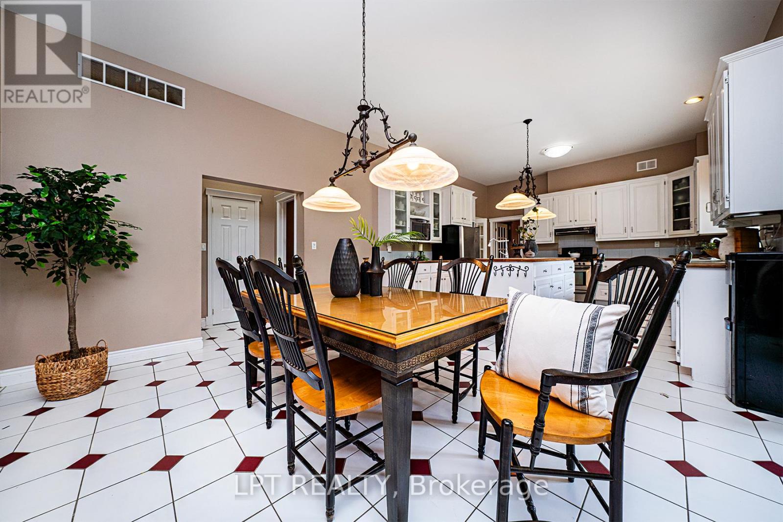 16 Audubon Way, Georgina, Ontario  L0E 1A0 - Photo 16 - N12685672