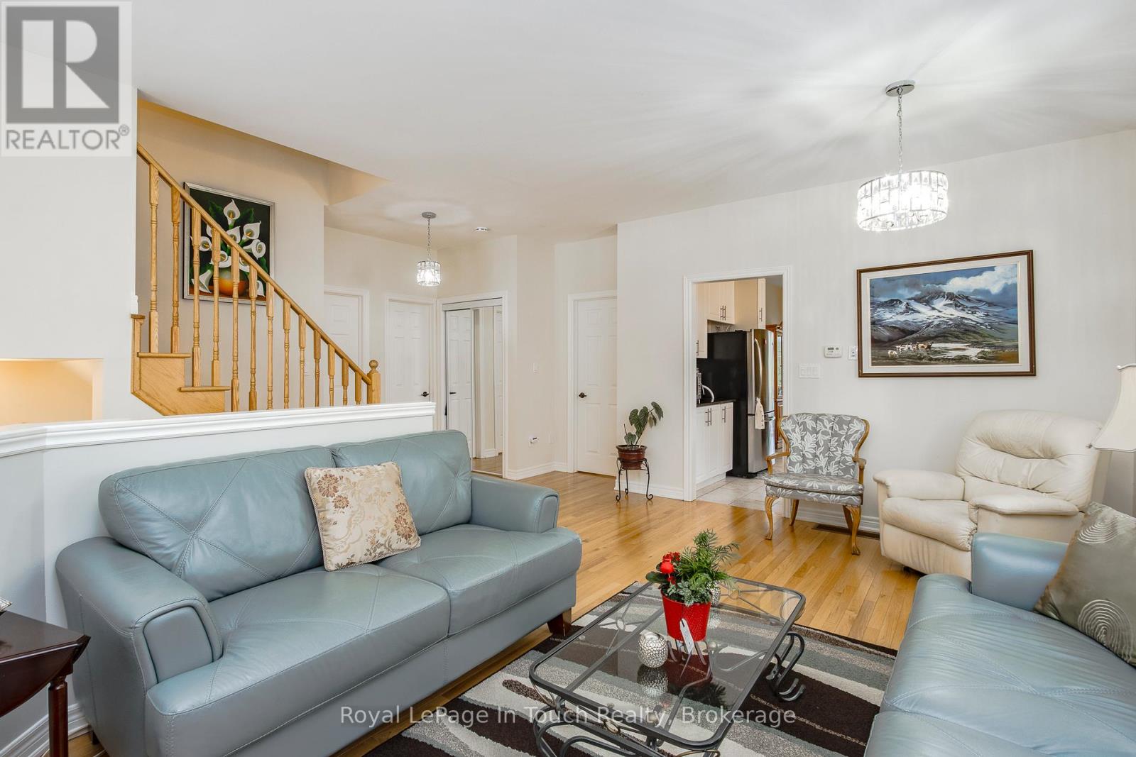 75 Pearl Street, Wasaga Beach, Ontario  L9Z 0G8 - Photo 13 - S12950120