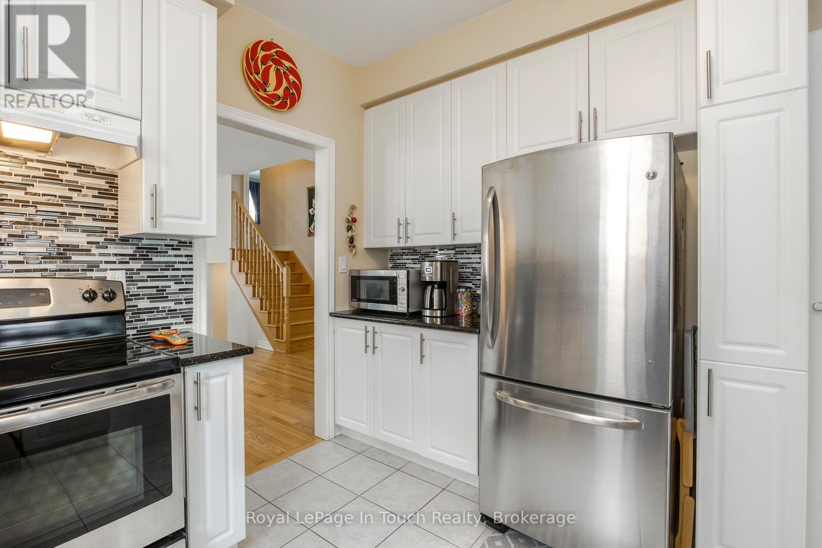 75 Pearl Street, Wasaga Beach, Ontario  L9Z 0G8 - Photo 16 - S12950120