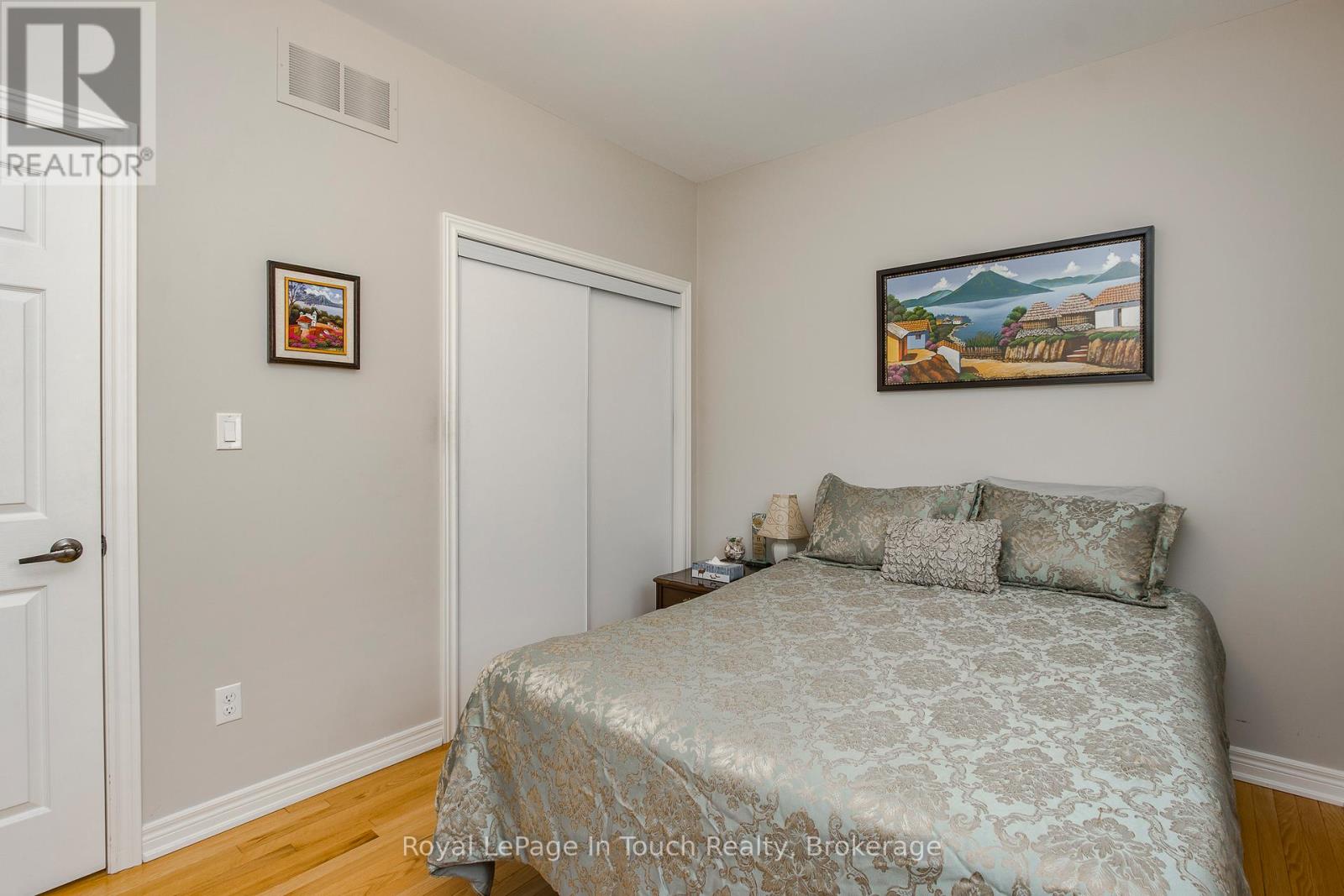 75 Pearl Street, Wasaga Beach, Ontario  L9Z 0G8 - Photo 25 - S12950120