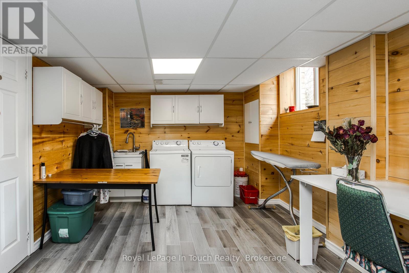 75 Pearl Street, Wasaga Beach, Ontario  L9Z 0G8 - Photo 34 - S12950120