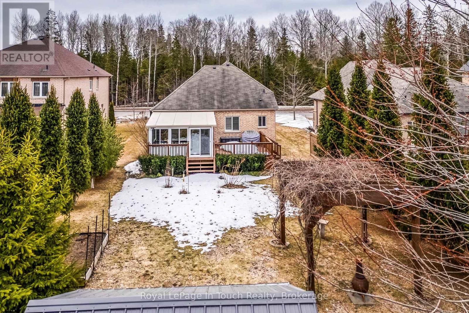 75 Pearl Street, Wasaga Beach, Ontario  L9Z 0G8 - Photo 4 - S12950120