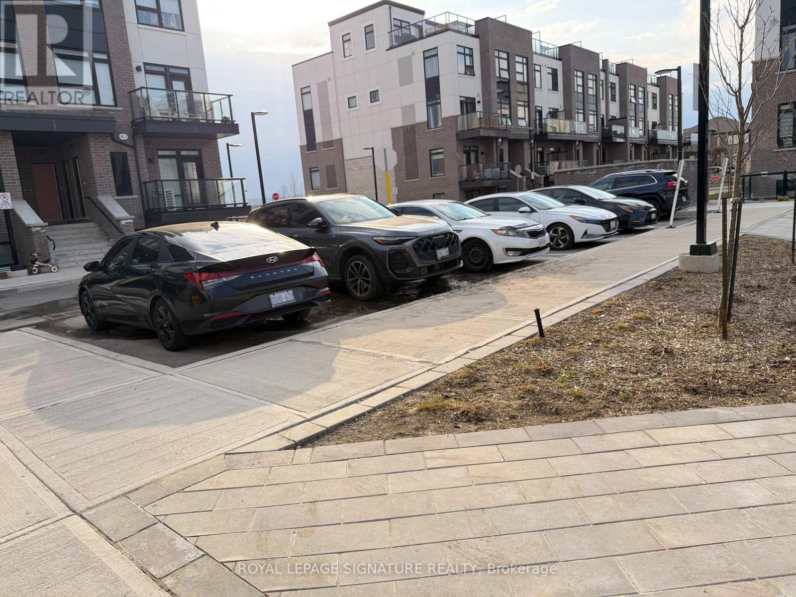 124 - 1597 Rose Way, Milton, Ontario  L9E 0J3 - Photo 21 - W12948016