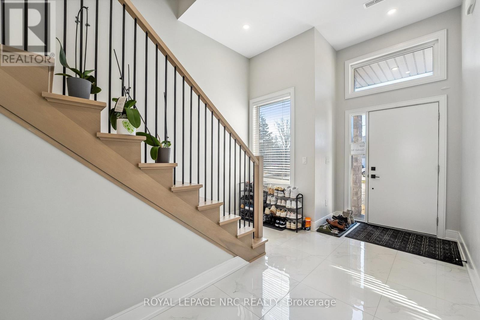 668 Quaker Road, Welland, Ontario  L3C 3H2 - Photo 4 - X12950198