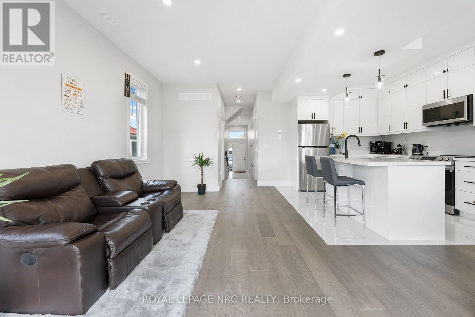 318 River Road, Welland, Ontario  L3B 2S4 - Photo 5 - X12950208