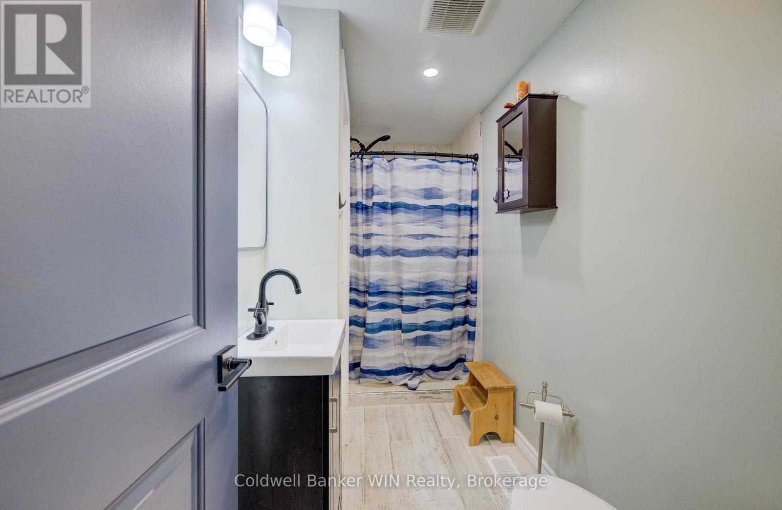 3 Page Street, Wellington North (Mount Forest), Ontario  N0G 2L3 - Photo 14 - X12950094