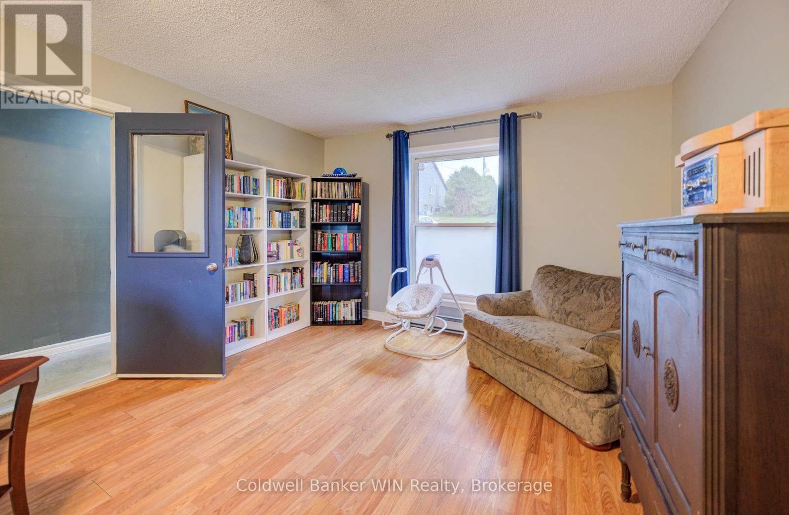 3 Page Street, Wellington North (Mount Forest), Ontario  N0G 2L3 - Photo 16 - X12950094