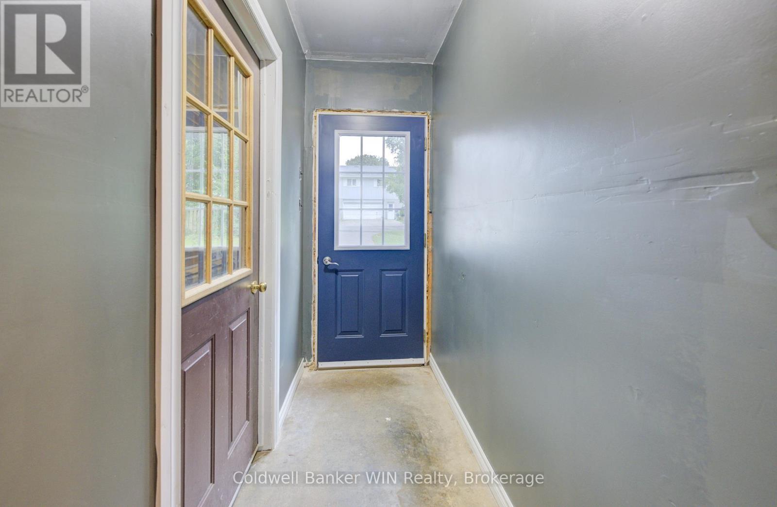 3 Page Street, Wellington North (Mount Forest), Ontario  N0G 2L3 - Photo 19 - X12950094