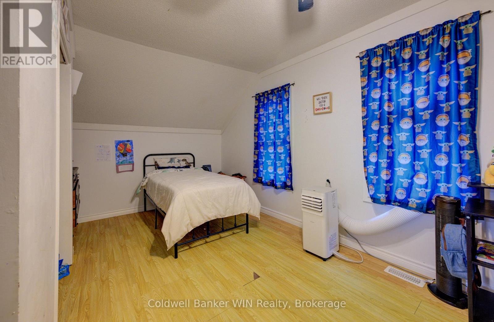 3 Page Street, Wellington North (Mount Forest), Ontario  N0G 2L3 - Photo 21 - X12950094