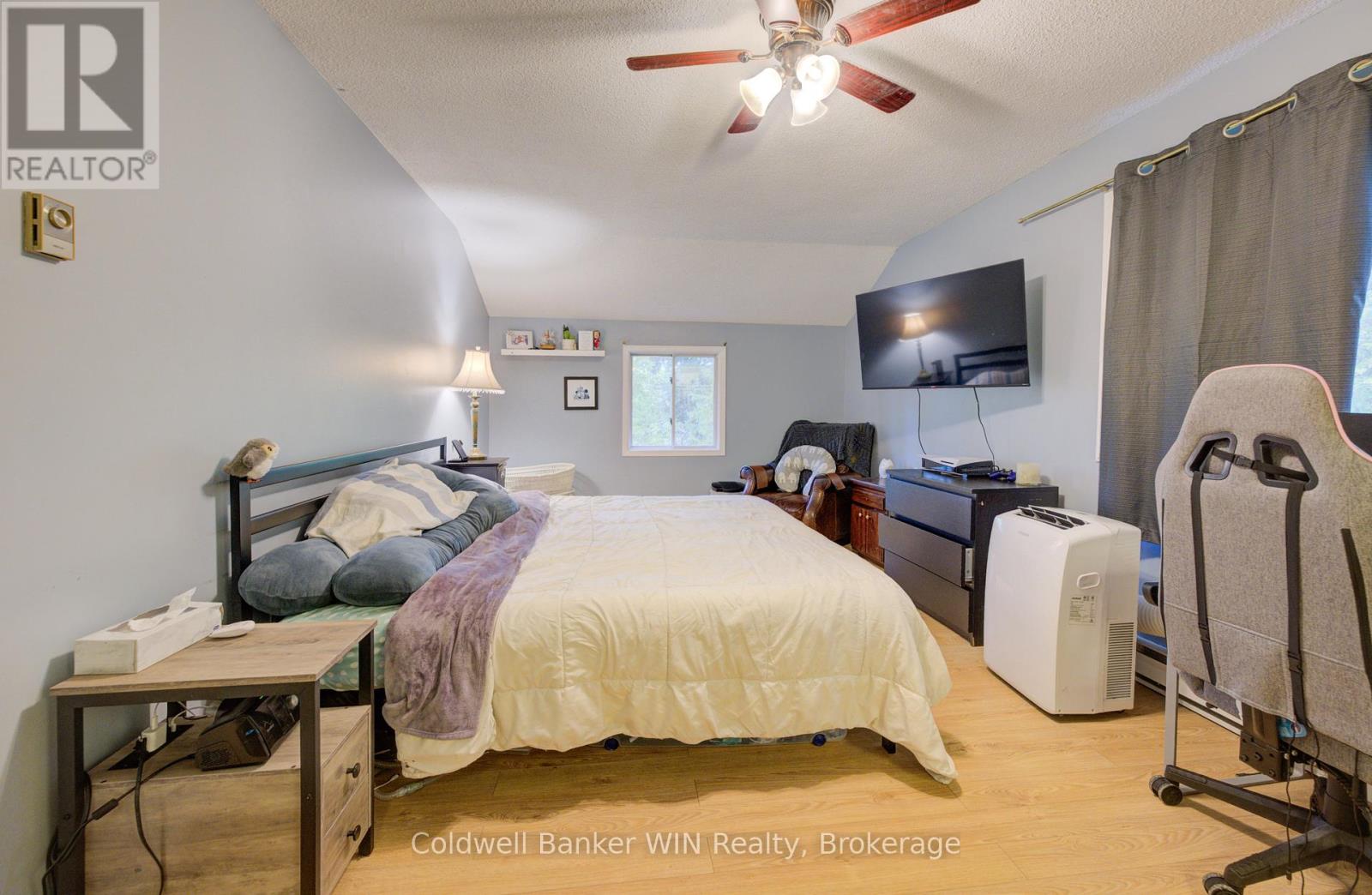 3 Page Street, Wellington North (Mount Forest), Ontario  N0G 2L3 - Photo 28 - X12950094