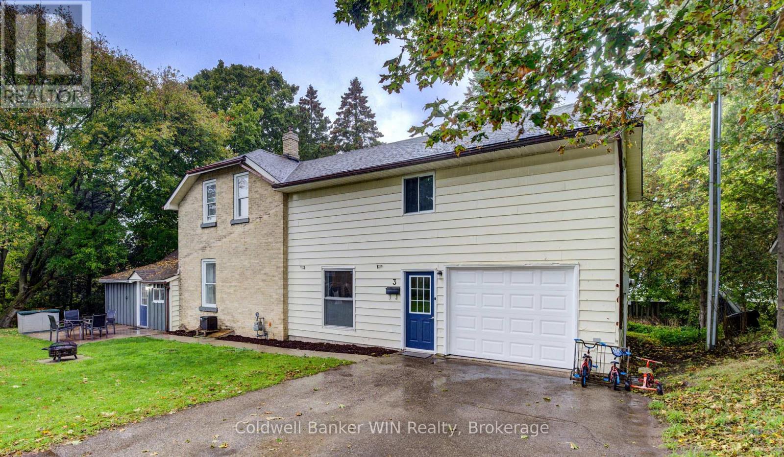 3 Page Street, Wellington North (Mount Forest), Ontario  N0G 2L3 - Photo 3 - X12950094