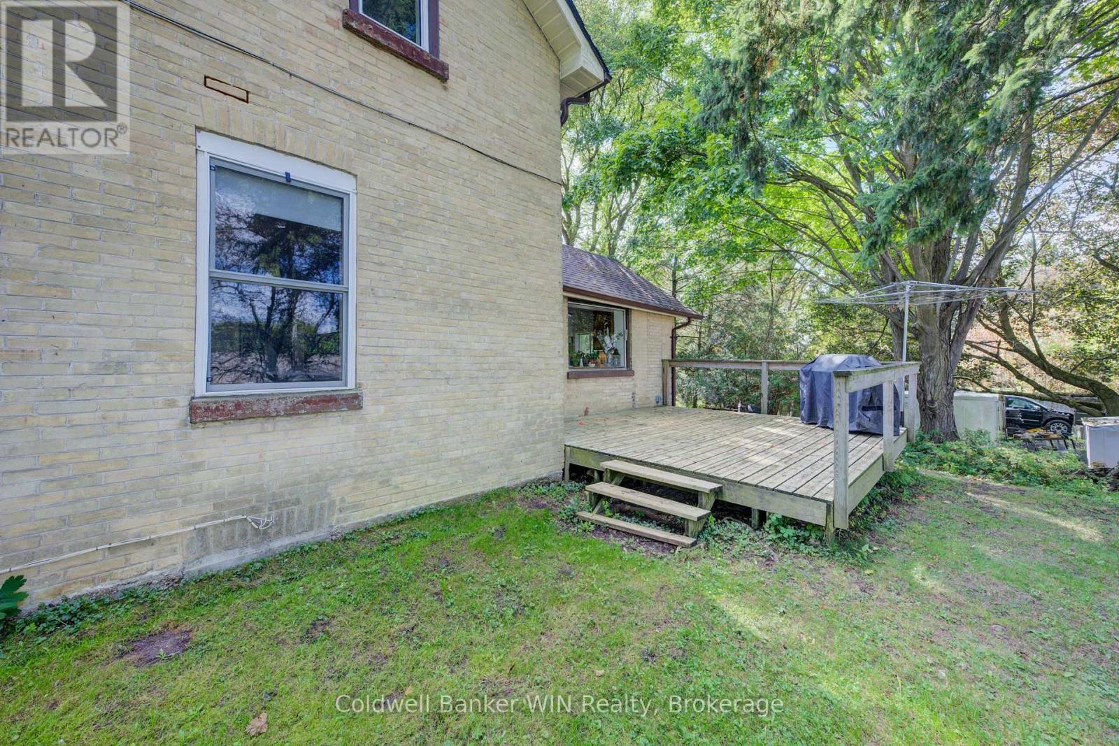 3 Page Street, Wellington North (Mount Forest), Ontario  N0G 2L3 - Photo 35 - X12950094