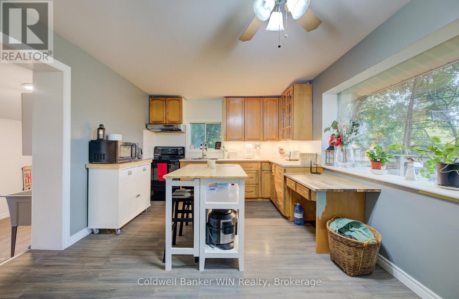 3 Page Street, Wellington North (Mount Forest), Ontario  N0G 2L3 - Photo 7 - X12950094