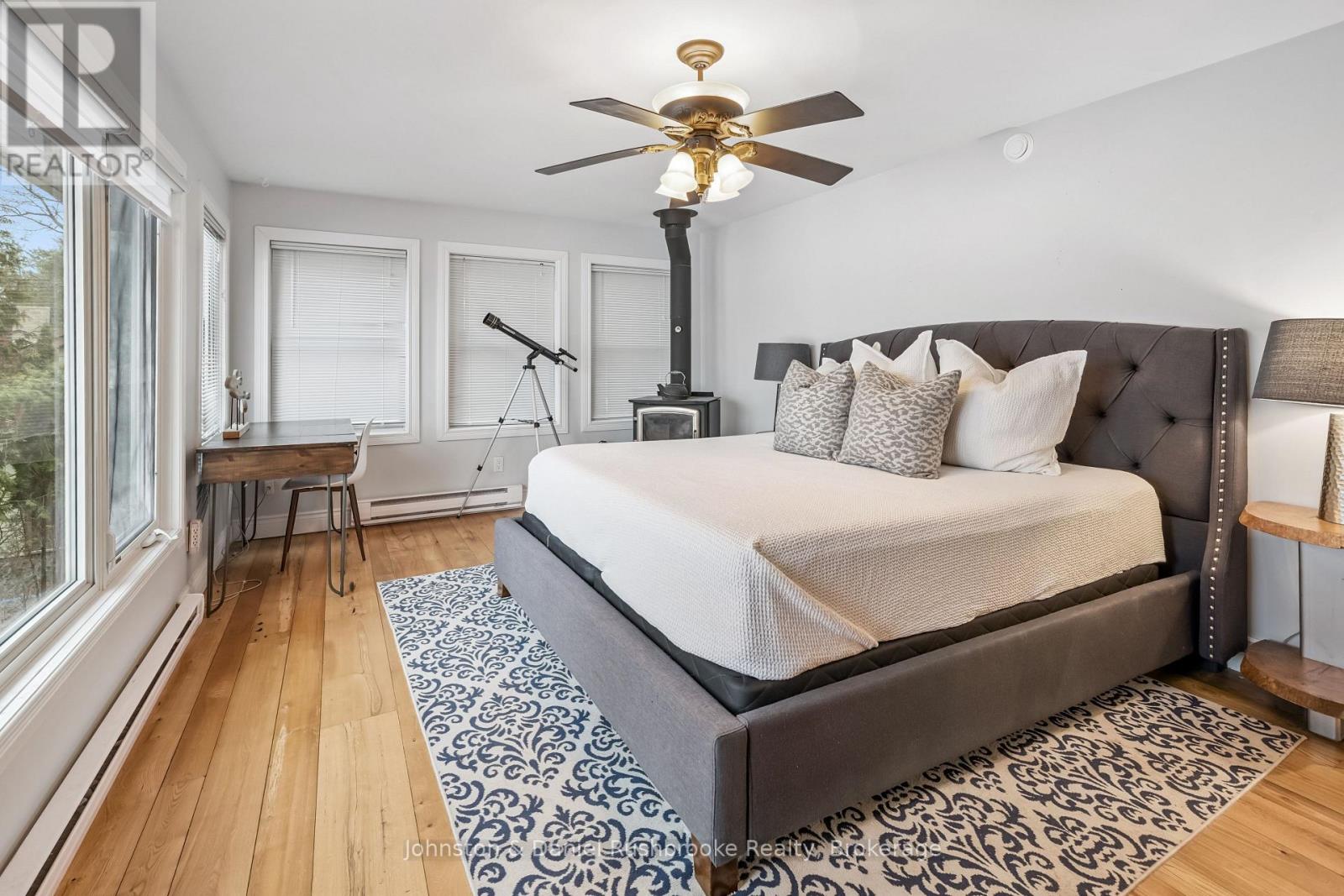 1051 Evanswood Drive, Gravenhurst, Ontario  P0E 1G0 - Photo 15 - X12950162