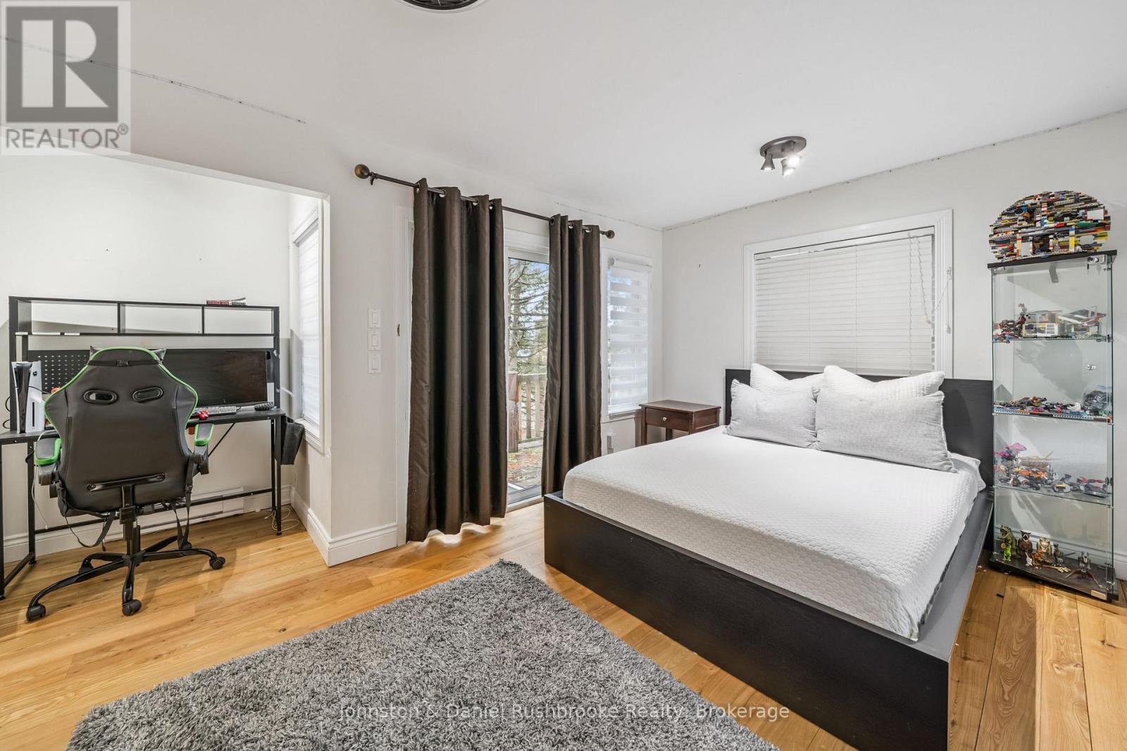 1051 Evanswood Drive, Gravenhurst, Ontario  P0E 1G0 - Photo 20 - X12950162