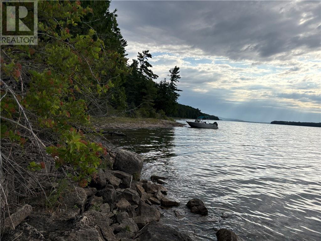 00 Lansdowne Channel, Killarney, Ontario  P0M 1A0 - Photo 4 - 2126992