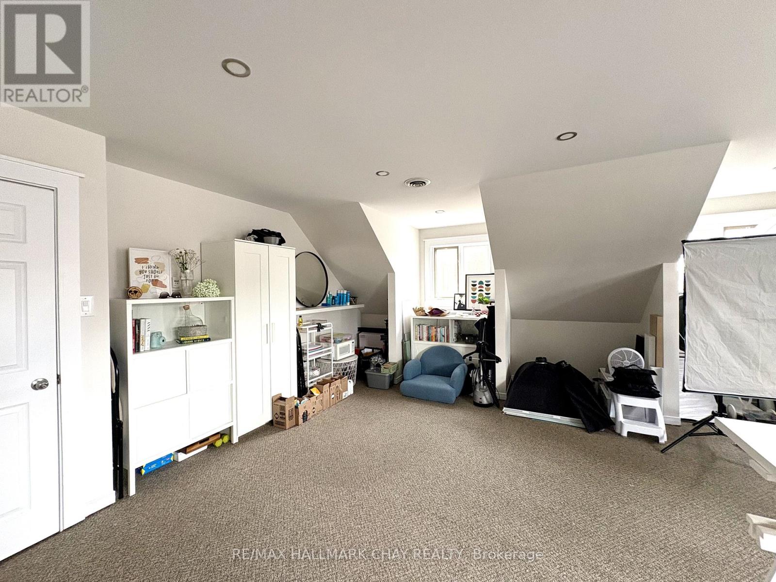 3a King Street S, Innisfil, Ontario  L0L 1L0 - Photo 9 - N12887052