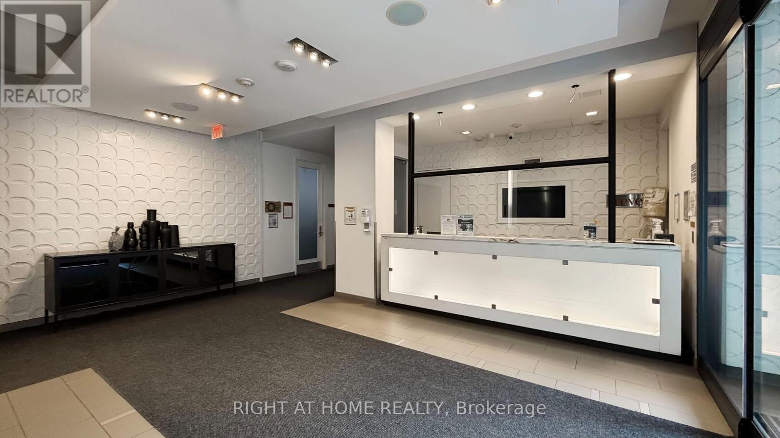 1031 - 560 Front Street W, Toronto, Ontario M5V 1C1 - Photo 23 - C12950104