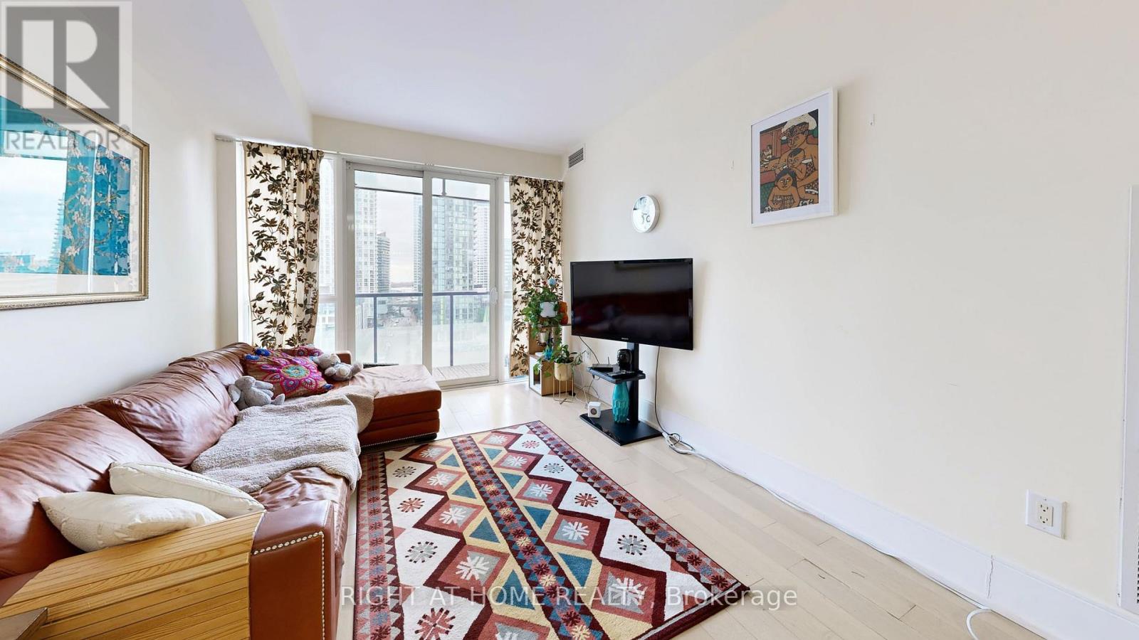 1031 - 560 Front Street W, Toronto, Ontario M5V 1C1 - Photo 5 - C12950104