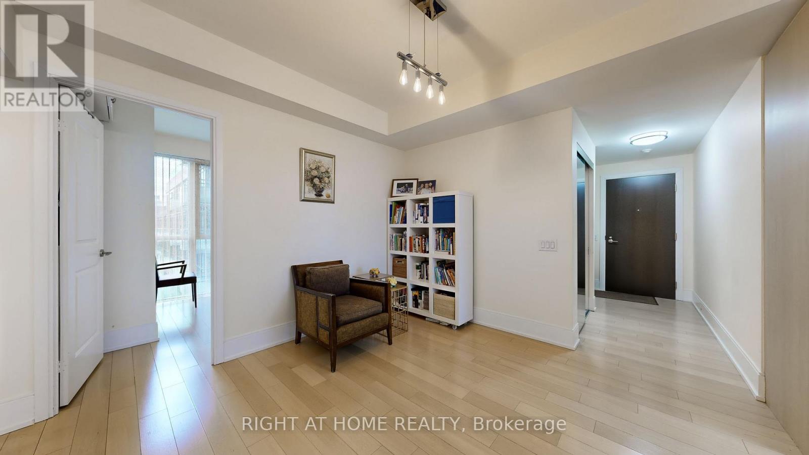 1031 - 560 Front Street W, Toronto, Ontario M5V 1C1 - Photo 6 - C12950104