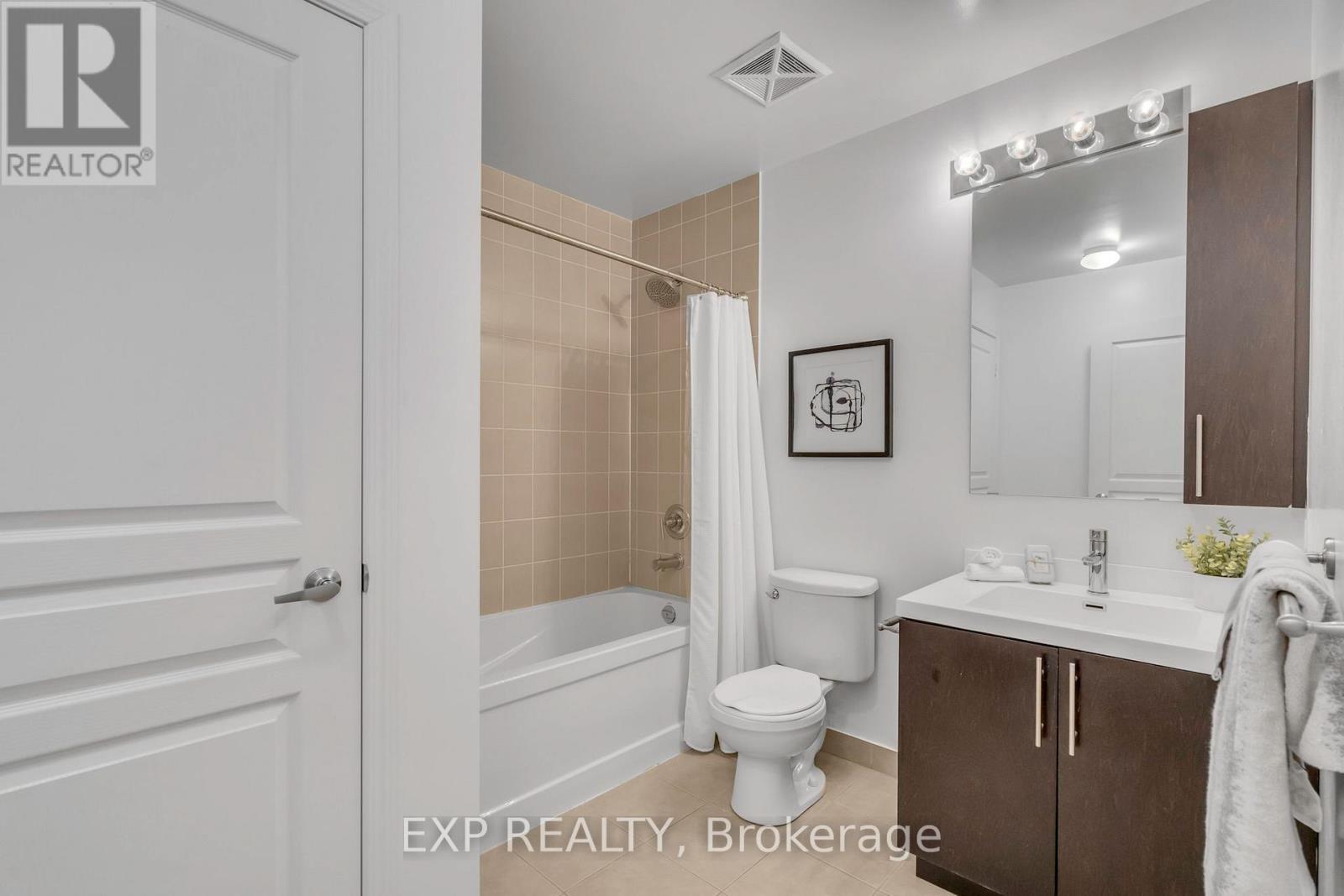 2021 - 352 Front Street W, Toronto, Ontario  M5V 0K3 - Photo 15 - C12950178