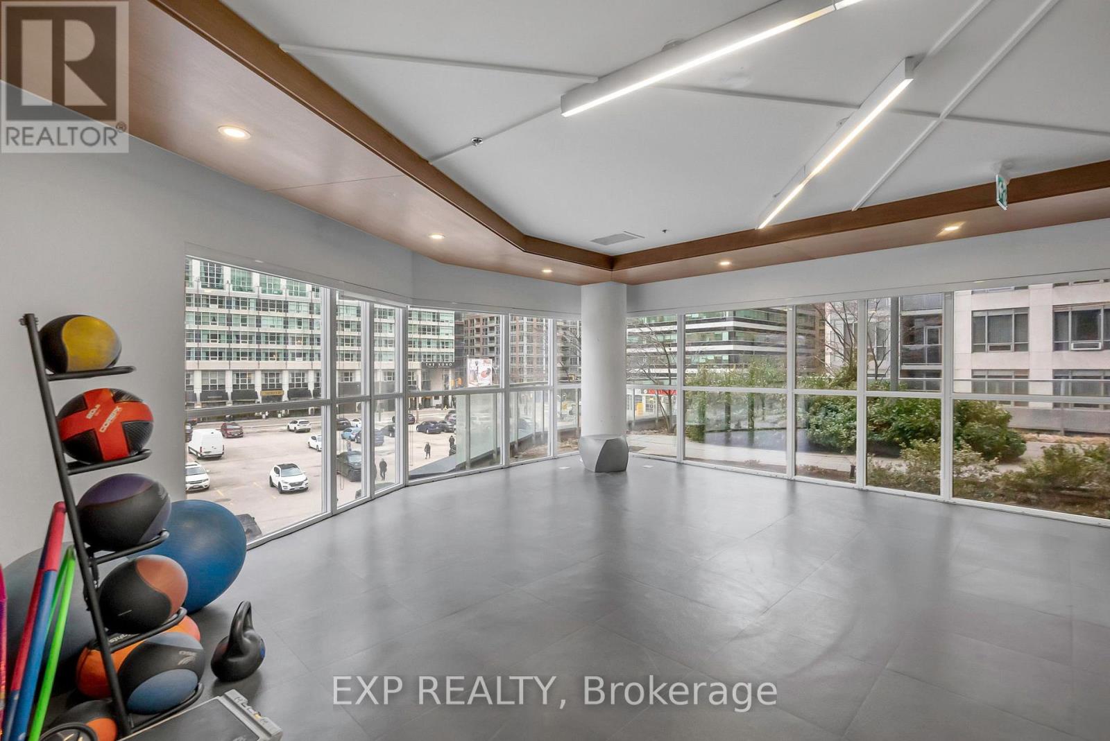 2021 - 352 Front Street W, Toronto, Ontario  M5V 0K3 - Photo 25 - C12950178