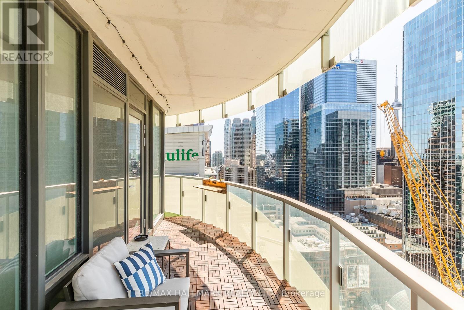 2409 - 197 Yonge Street, Toronto, Ontario  M5B 1M4 - Photo 25 - C12950190