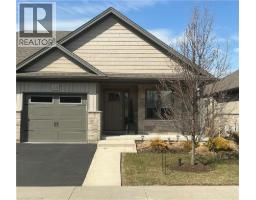 23 RICHARD Crescent, Smithville, Ontario