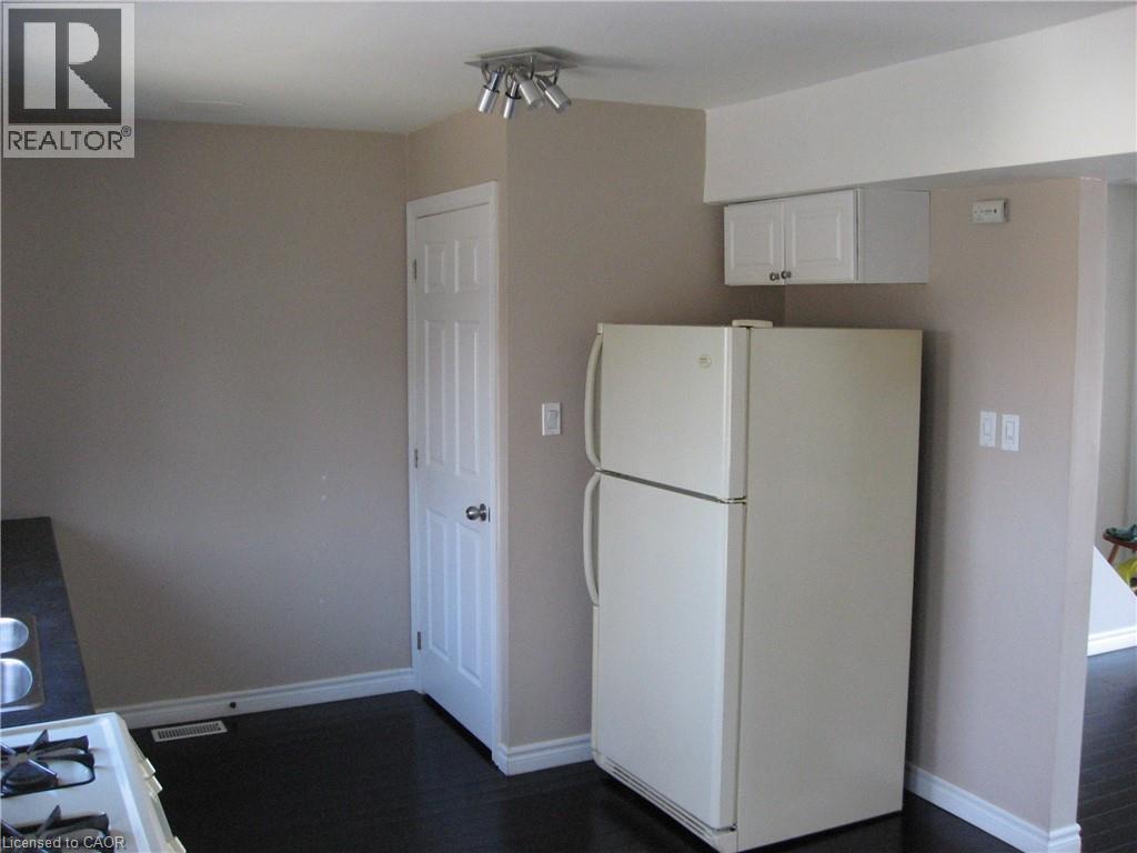 124 Avalon Place, Kitchener, Ontario  N2M 4N7 - Photo 2 - 40816719