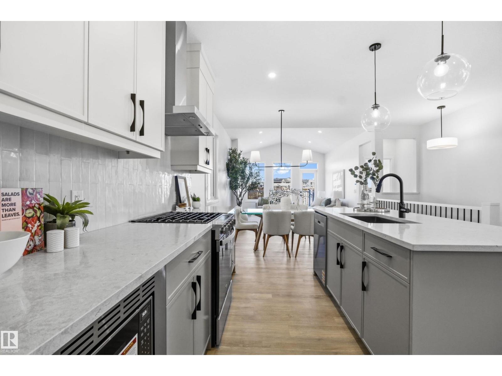 3704 Cross Ld Sw, Edmonton, Alberta  T6W 4M8 - Photo 5 - E4476239