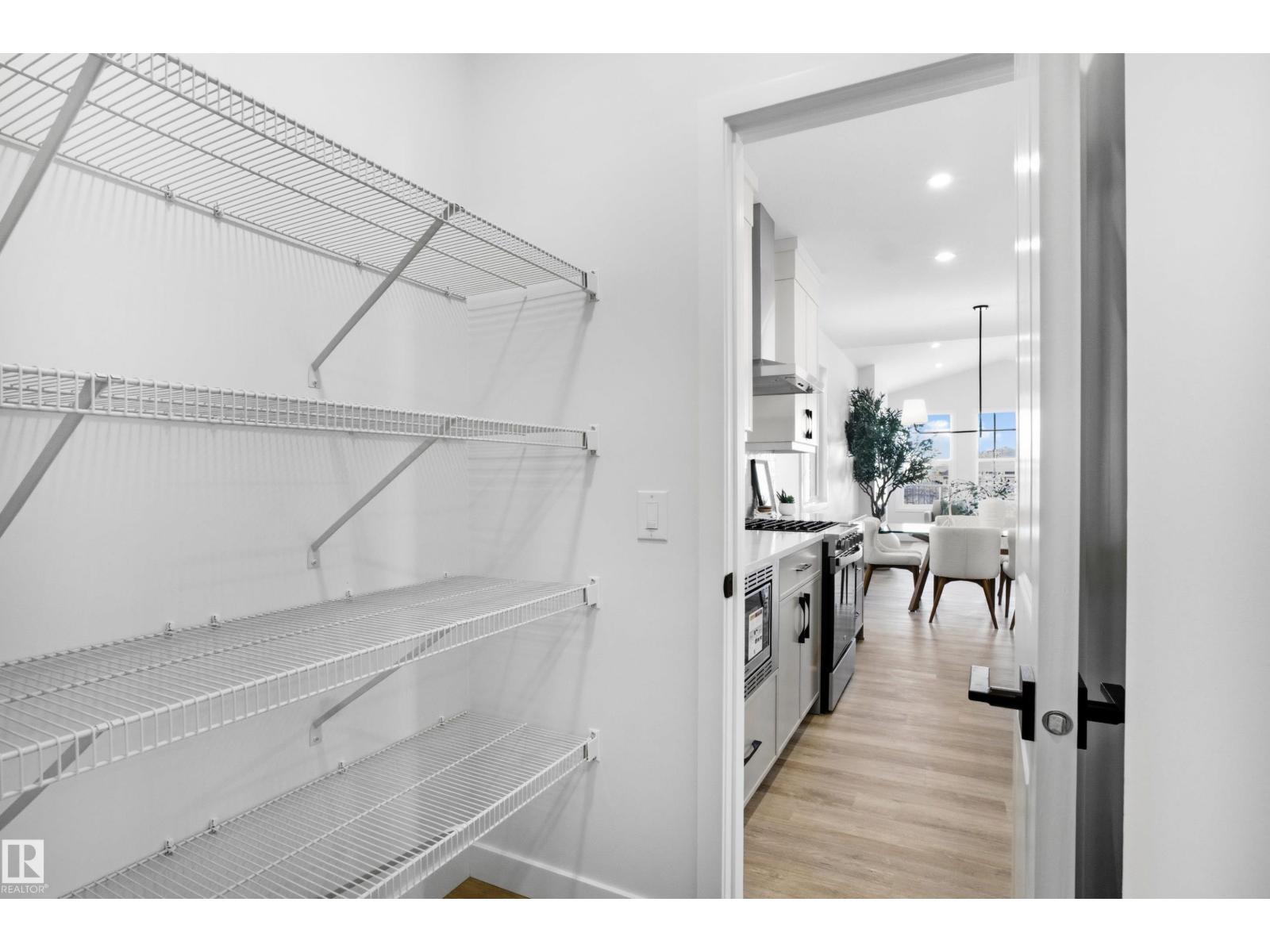 3704 Cross Ld Sw, Edmonton, Alberta  T6W 4M8 - Photo 8 - E4476239