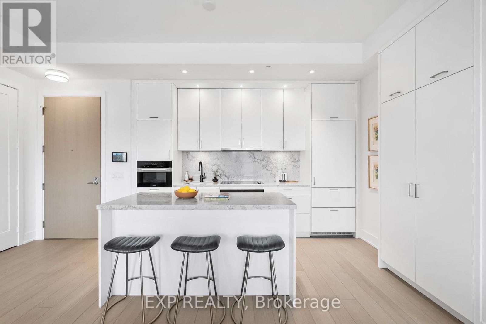 301 - 397 Royal Orchard Boulevard, Markham, Ontario  L3T 0H3 - Photo 9 - N12950012