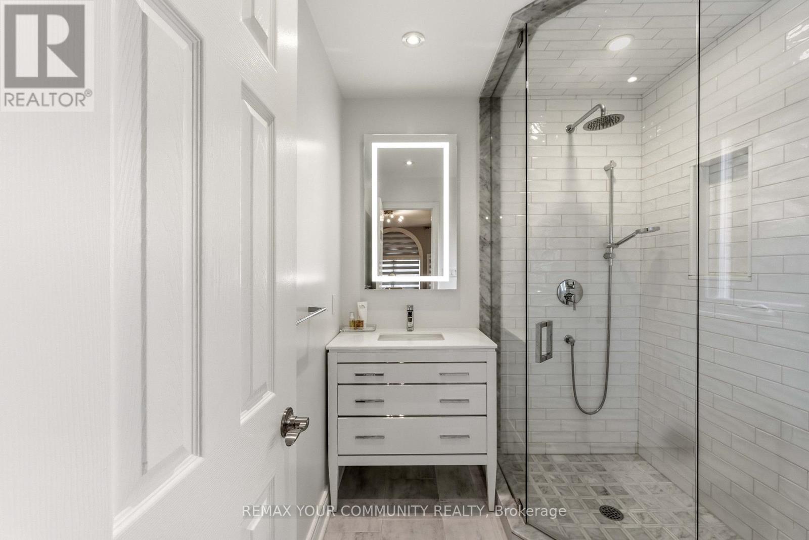 37 Vaughan Boulevard, Vaughan, Ontario  L4J 3N8 - Photo 36 - N12950042