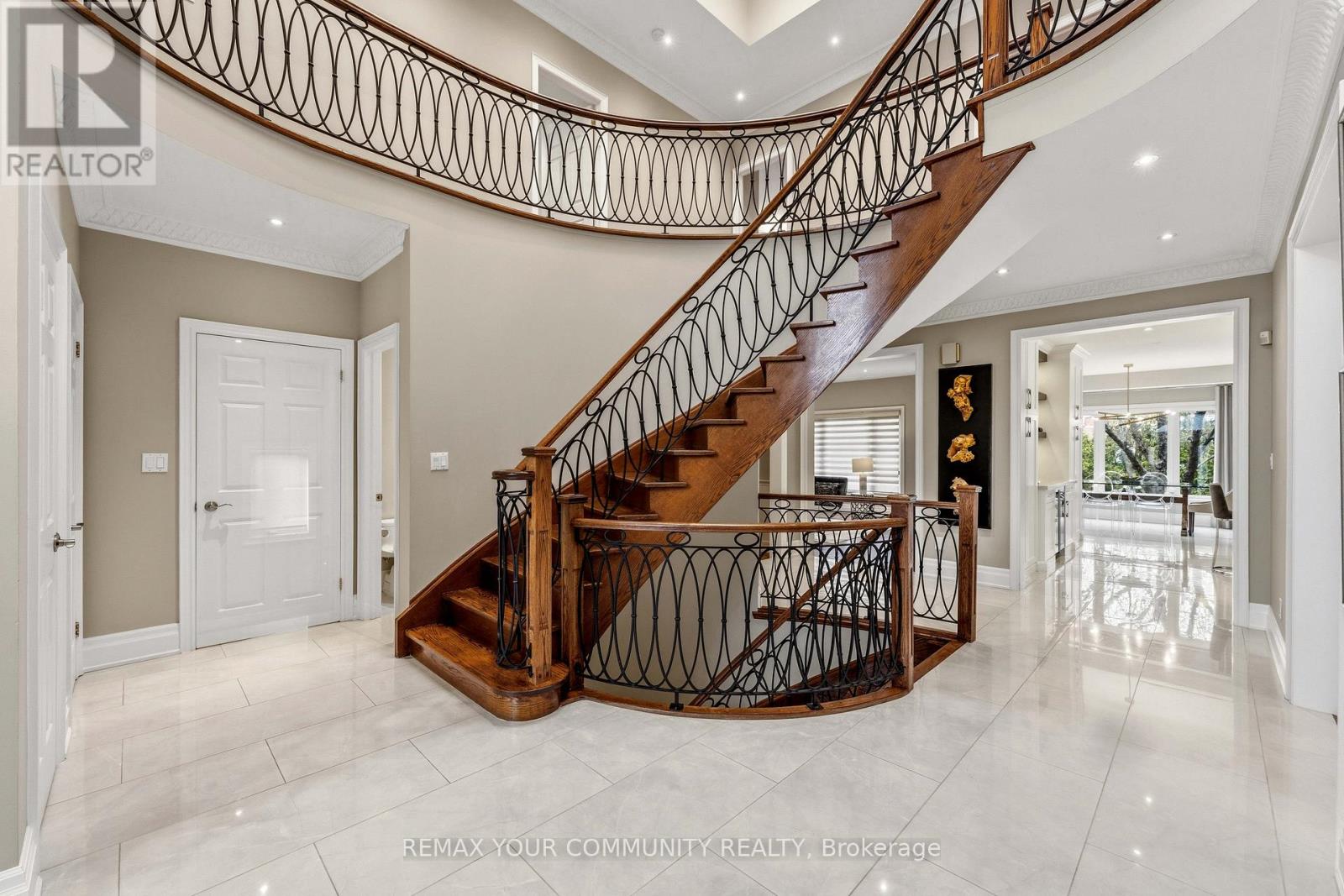 37 Vaughan Boulevard, Vaughan, Ontario  L4J 3N8 - Photo 4 - N12950042