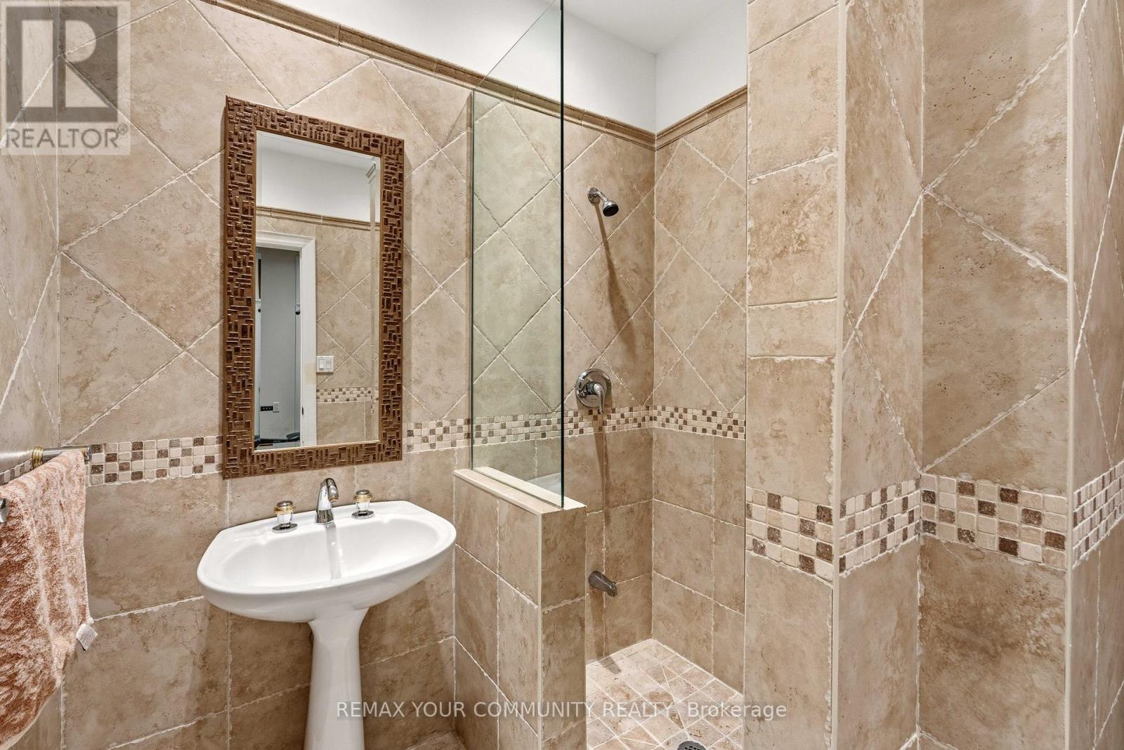 37 Vaughan Boulevard, Vaughan, Ontario  L4J 3N8 - Photo 41 - N12950042