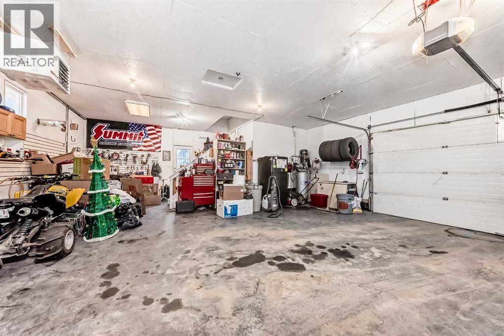 33 Boulder Creek Manor SE, Langdon, Alberta  T0J 1X3 - Photo 36 - A2291251