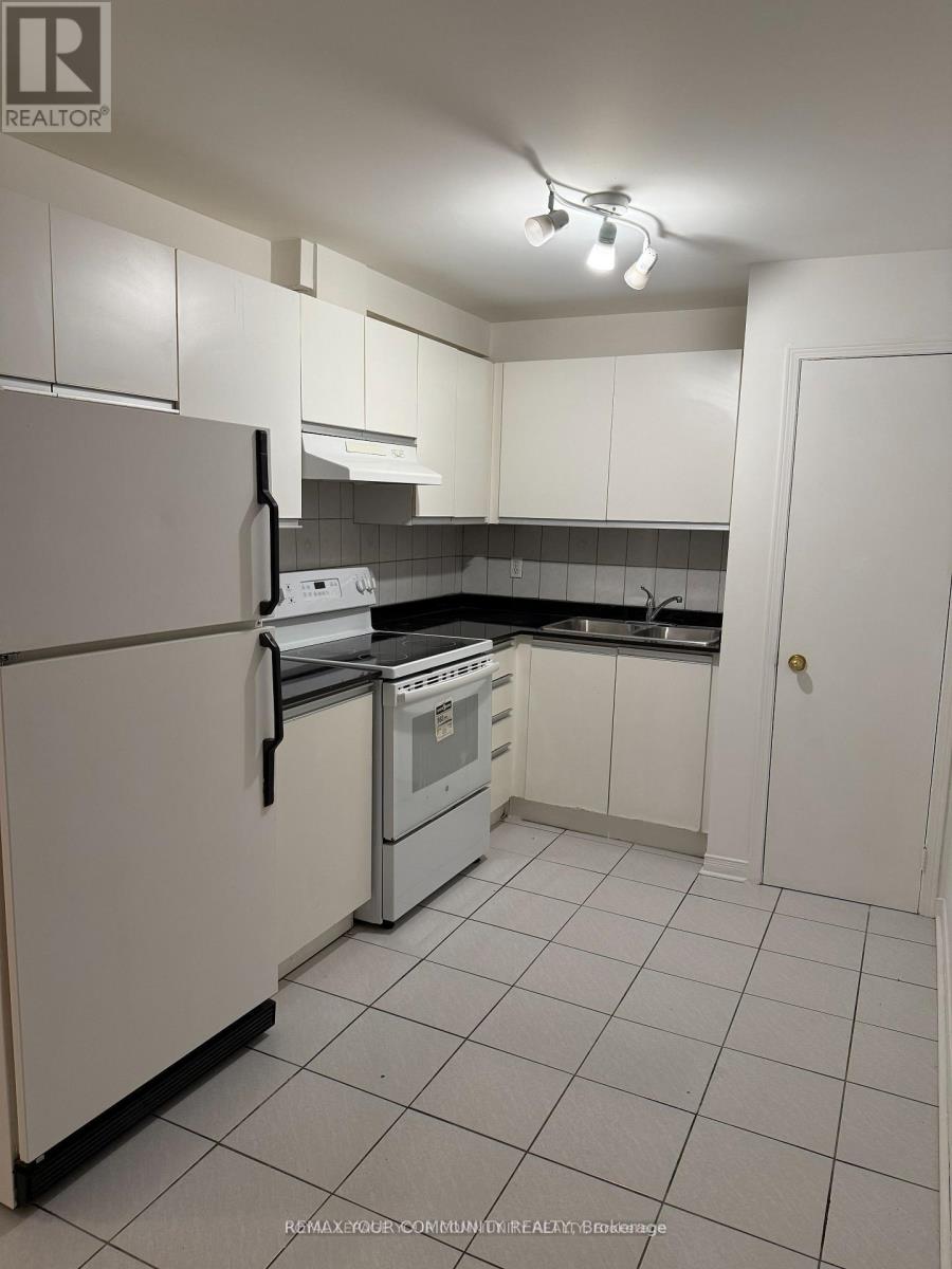 201 - 72 Lake Avenue, Richmond Hill, Ontario  L4E 2V4 - Photo 4 - N12950052