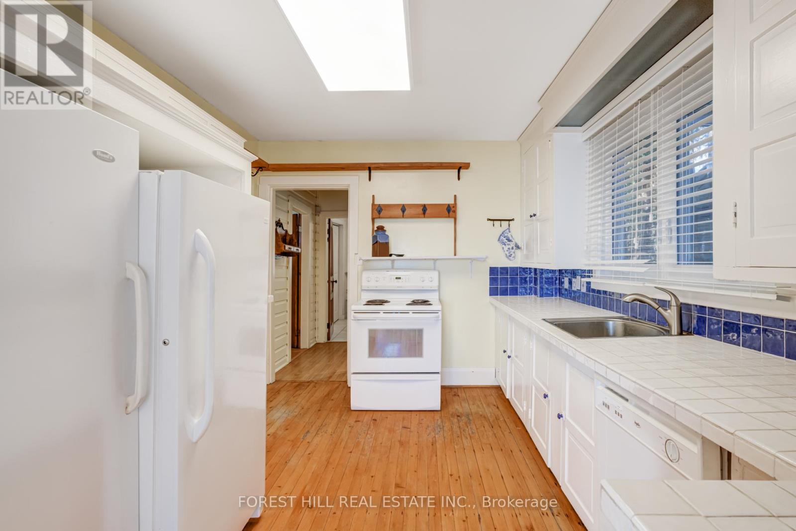 41 Sunnypoint Drive, Innisfil, Ontario  L9S 2X4 - Photo 5 - N12950062