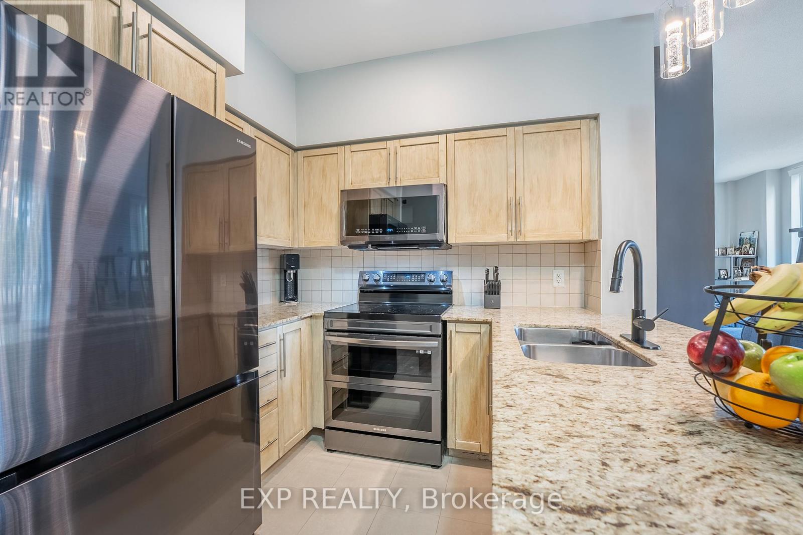 105 - 20 North Park Road, Vaughan, Ontario  L4J 0G7 - Photo 7 - N12950068