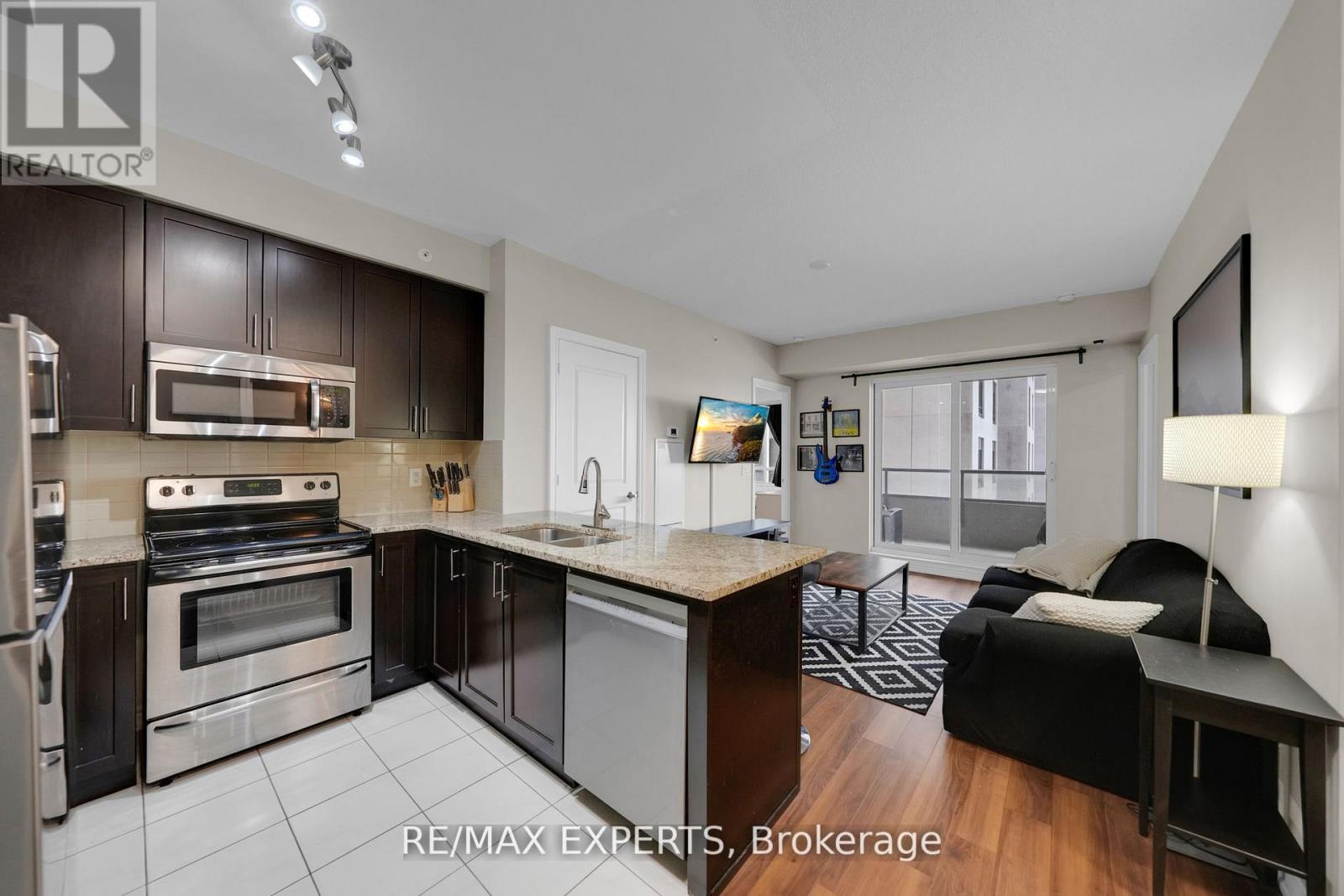 701 - 9255 Jane Street, Vaughan, Ontario  L6A 0K1 - Photo 4 - N12950146