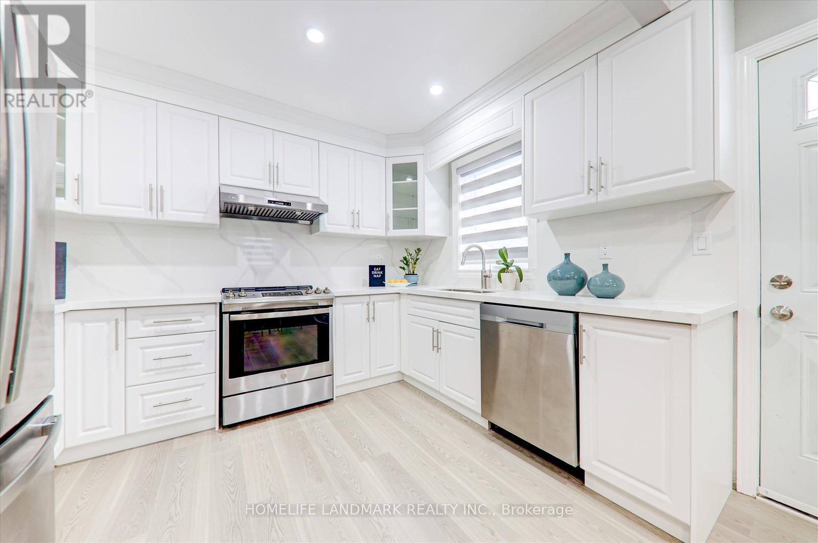 270 Rupert Avenue, Whitchurch-Stouffville, Ontario  L4A 1C5 - Photo 12 - N12950160