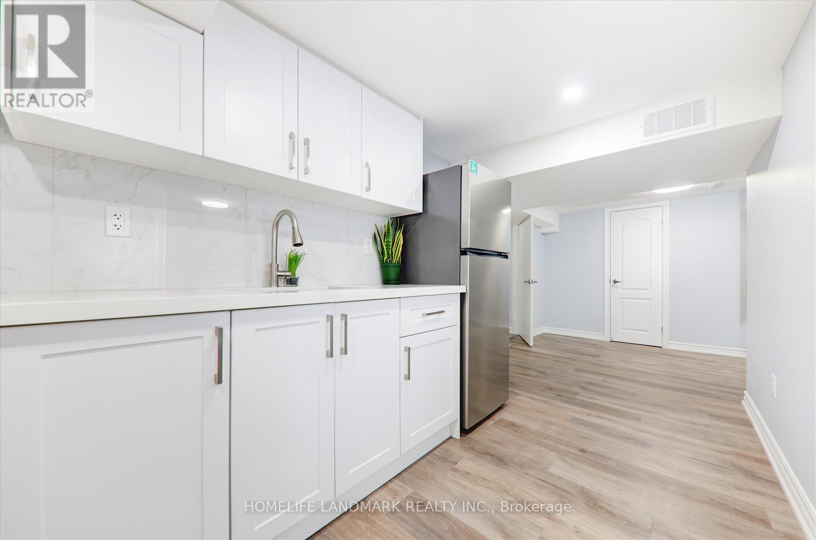 270 Rupert Avenue, Whitchurch-Stouffville, Ontario  L4A 1C5 - Photo 25 - N12950160