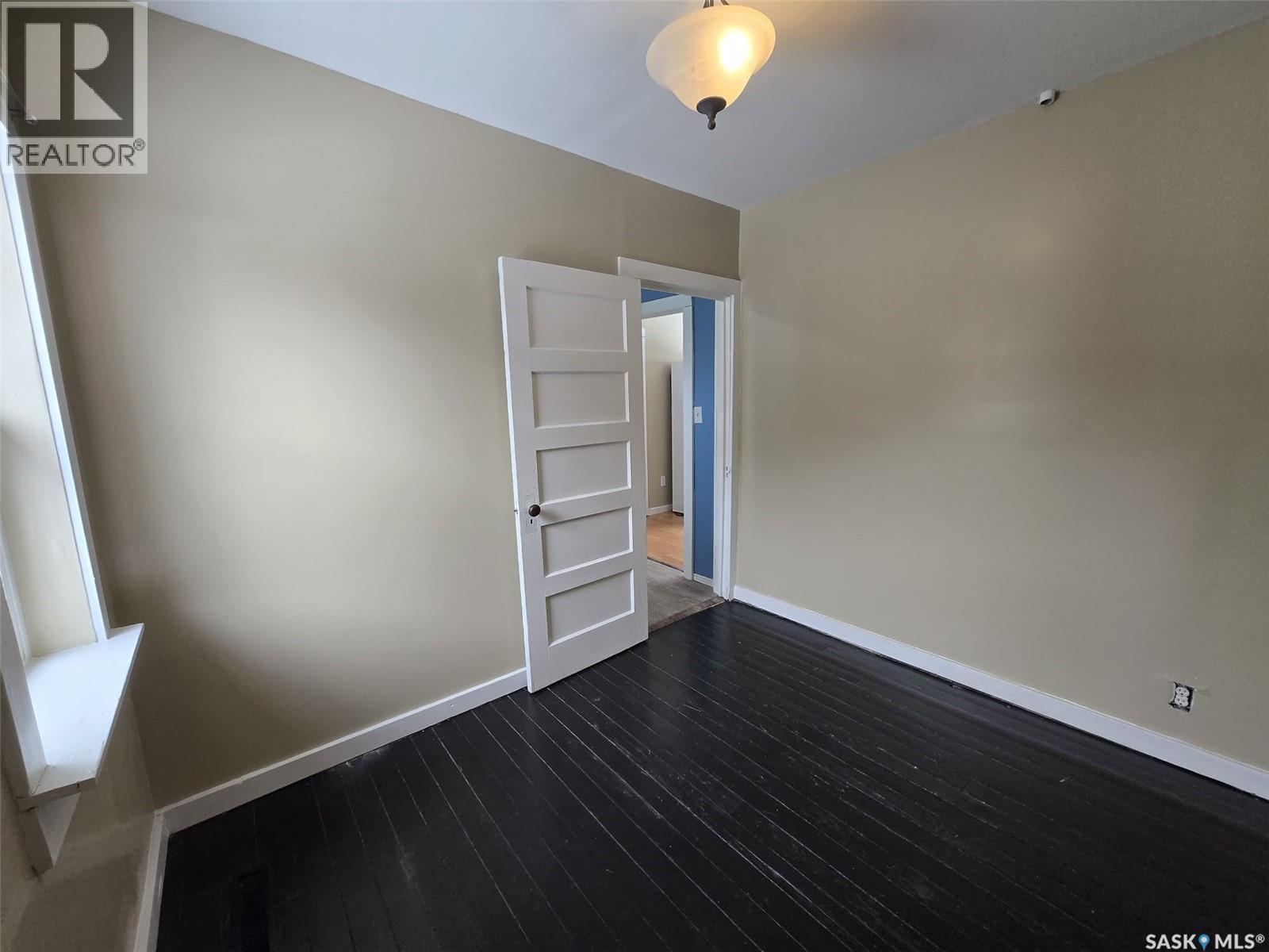 309 3rd Street W, Wilkie, Saskatchewan  S0K 4W0 - Photo 17 - SK031843