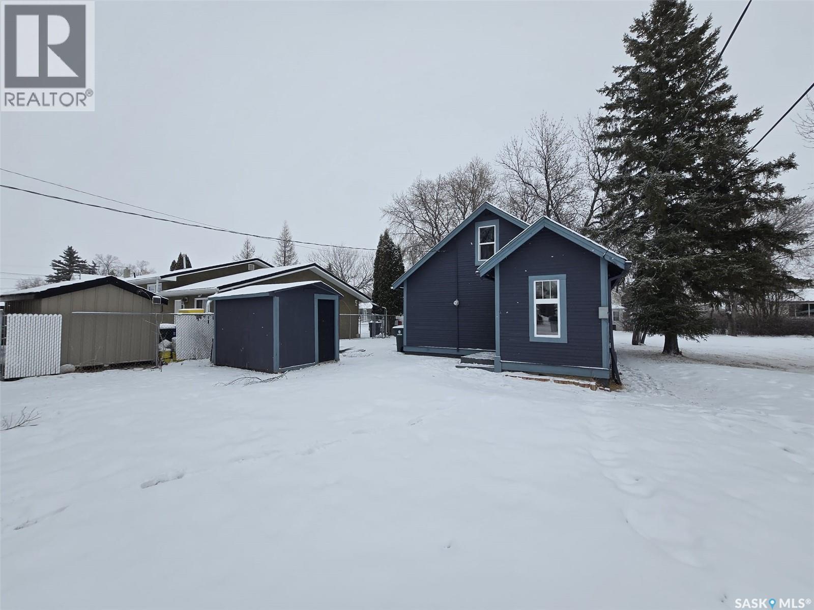 309 3rd Street W, Wilkie, Saskatchewan  S0K 4W0 - Photo 36 - SK031843