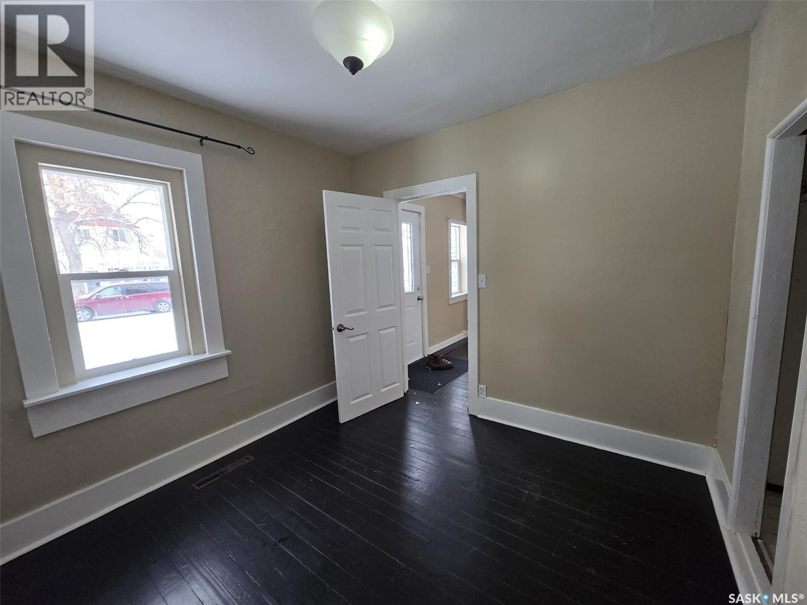 309 3rd Street W, Wilkie, Saskatchewan  S0K 4W0 - Photo 8 - SK031843