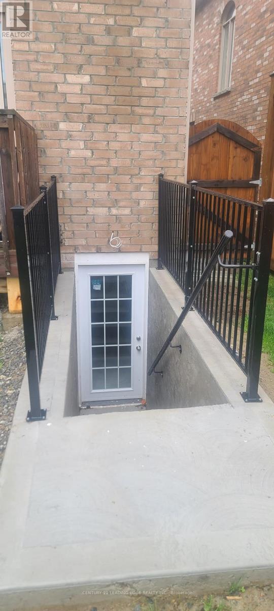 23 Terry Crescent, Clarington, Ontario  L1C 0W4 - Photo 2 - E12947598