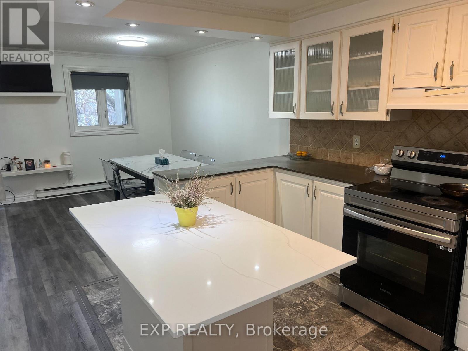 3040 Constitution Boulevard, Mississauga, Ontario  L4Y 3X7 - Photo 12 - W12947754