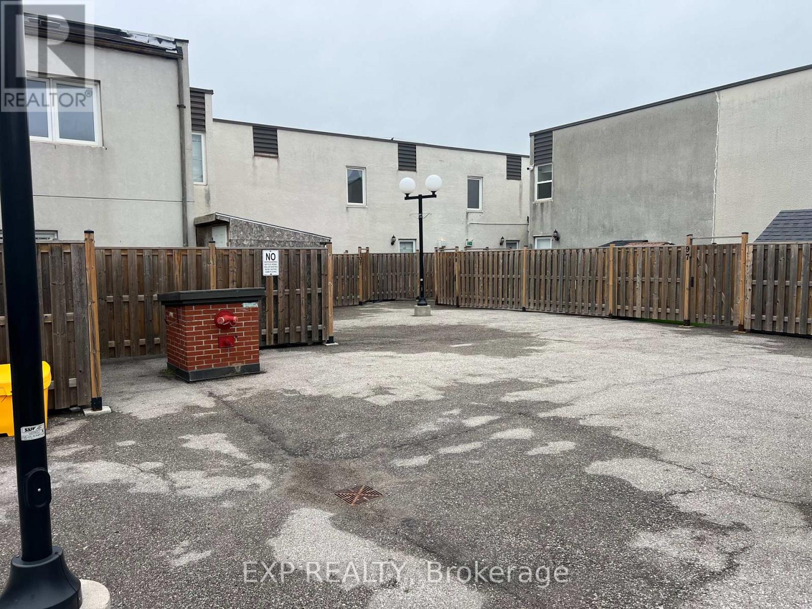 3040 Constitution Boulevard, Mississauga, Ontario  L4Y 3X7 - Photo 29 - W12947754