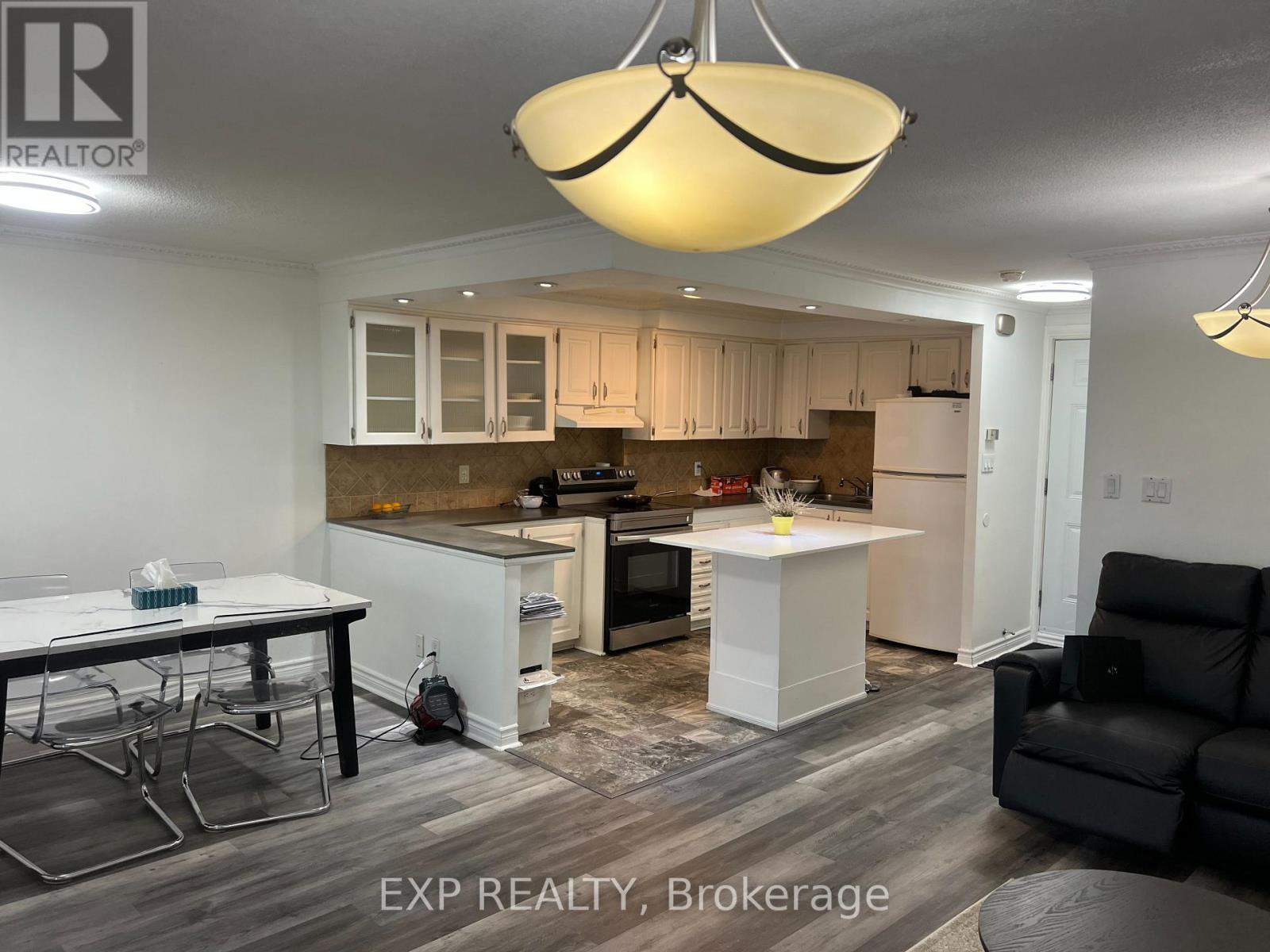 3040 Constitution Boulevard, Mississauga, Ontario  L4Y 3X7 - Photo 7 - W12947754